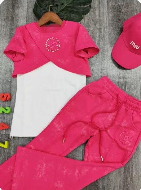 Ensemble Jogging Cache-Cœur Fuchsia